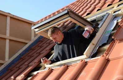 Pose de fenêtres de toit Velux à Cuchery